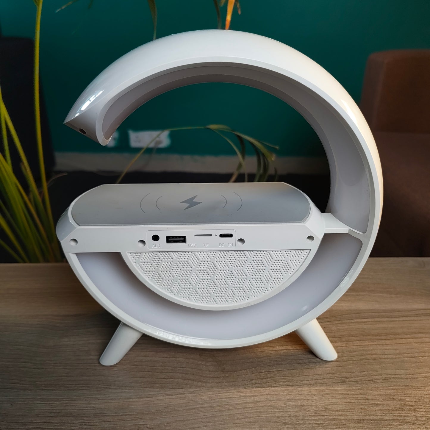 Wireless Charger 4 in 1 Lamp with Bt Speaker (Refurbished)