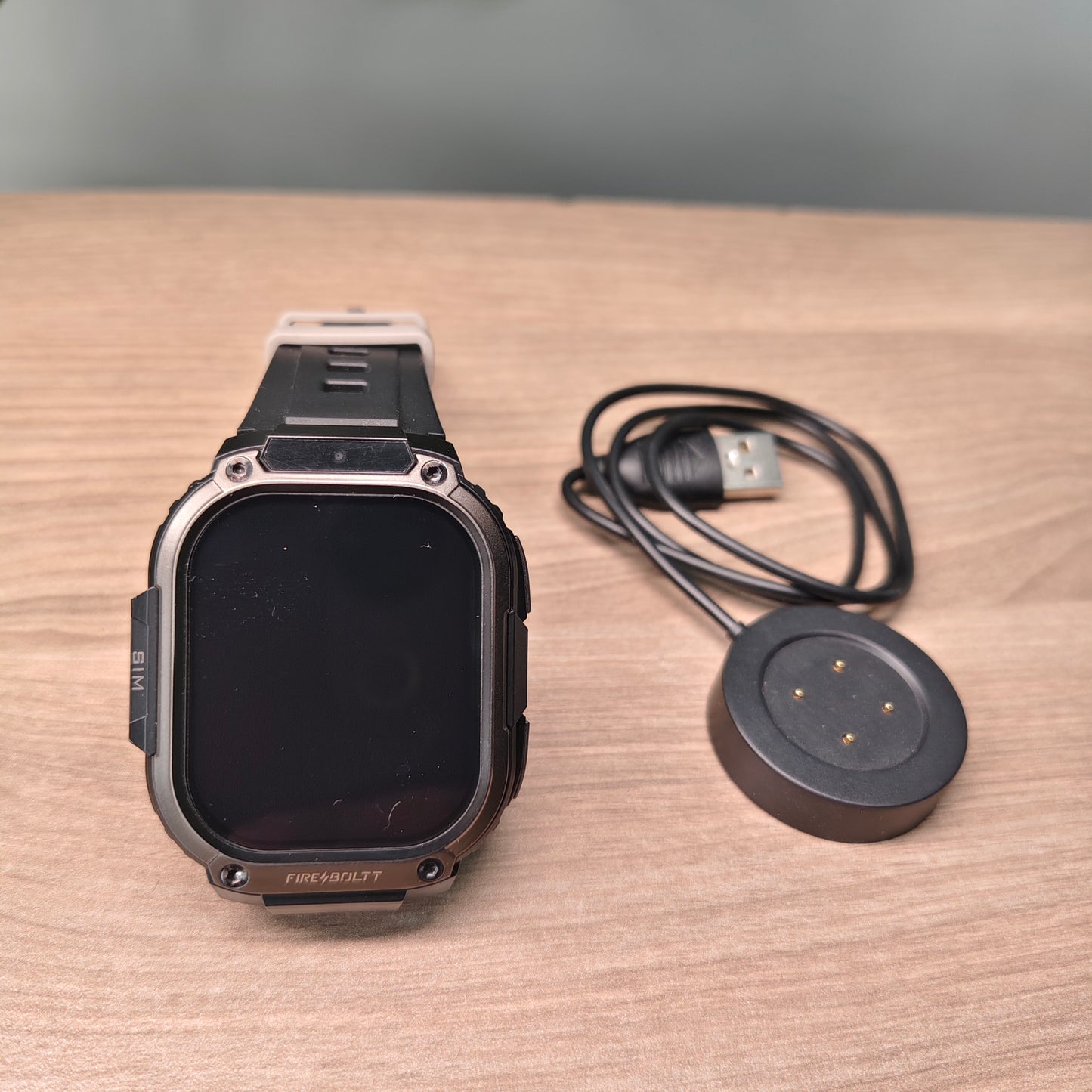 FireBoltt CLICKK 4G Smartwatch(Refurbished)