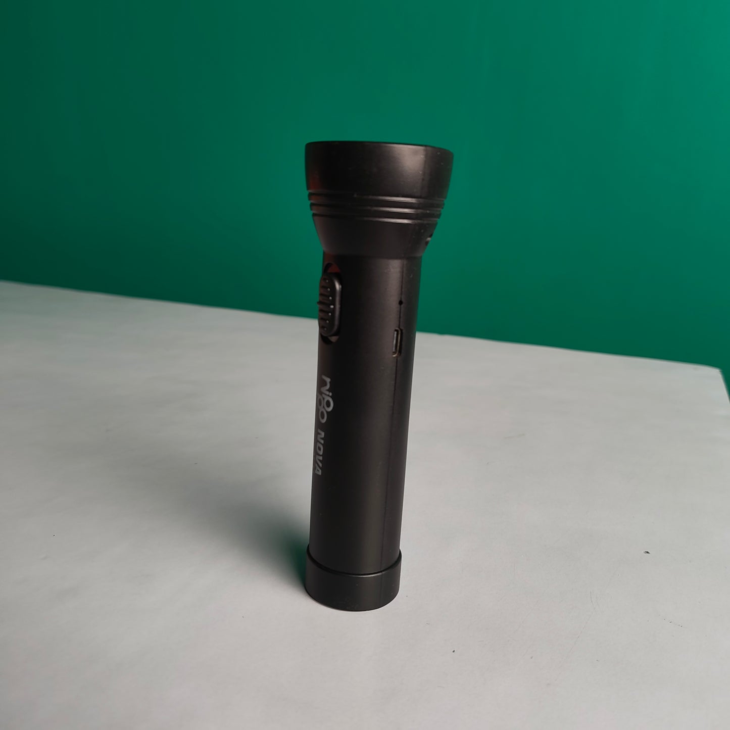 Nippo Rechargeable LED Torch (Refurbished)