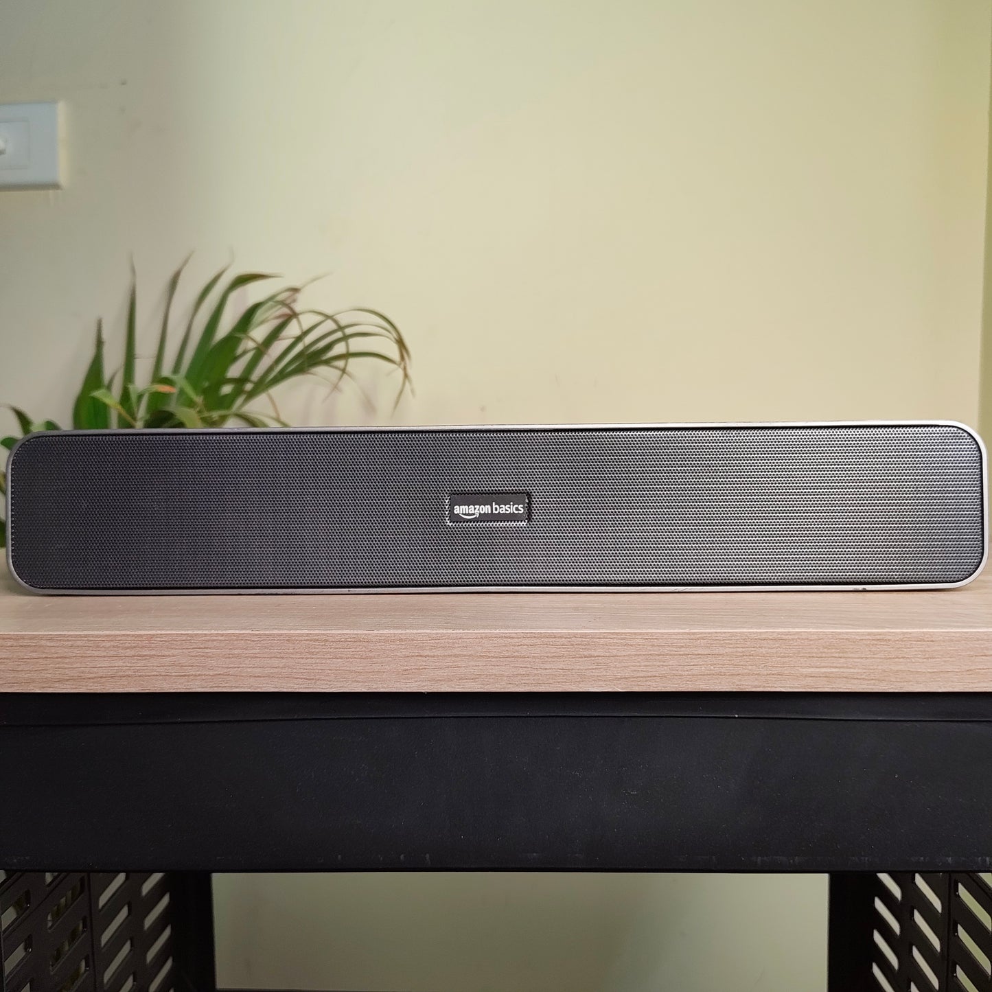 amazon basics Bluetooth Speaker (Refurbished)