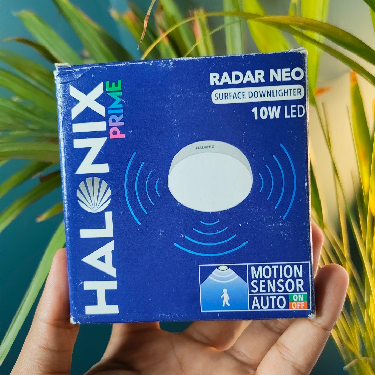 HALONIX Motion Sensor LED Light (Refurbished)