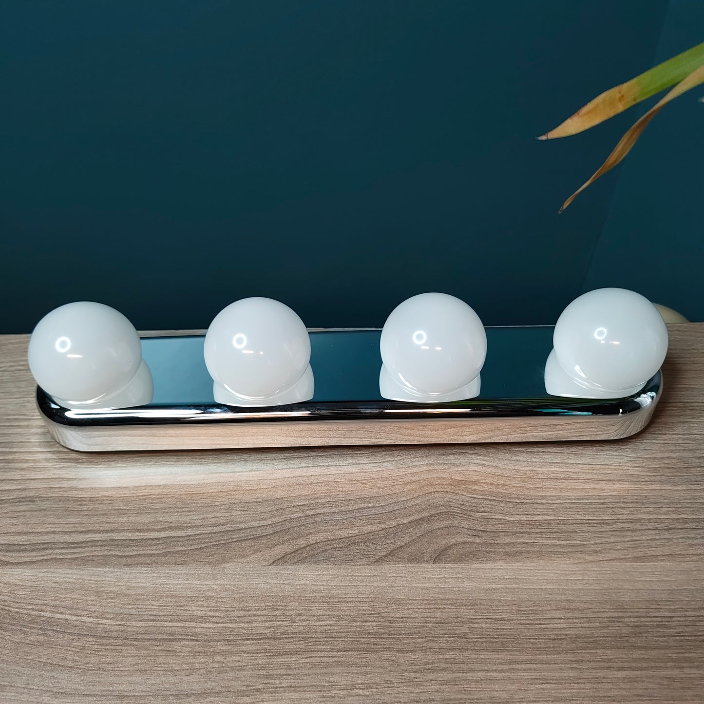 LED Natural Light for Makeup (Refurbished)