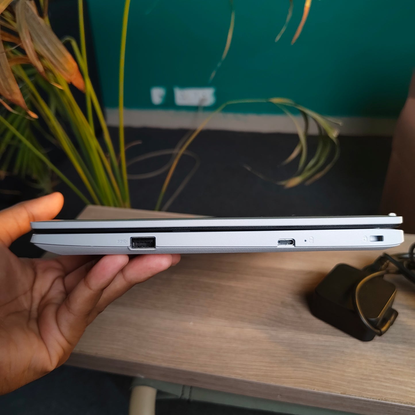 ASUS Chromebook Intel Celeron processor (Refurbished)