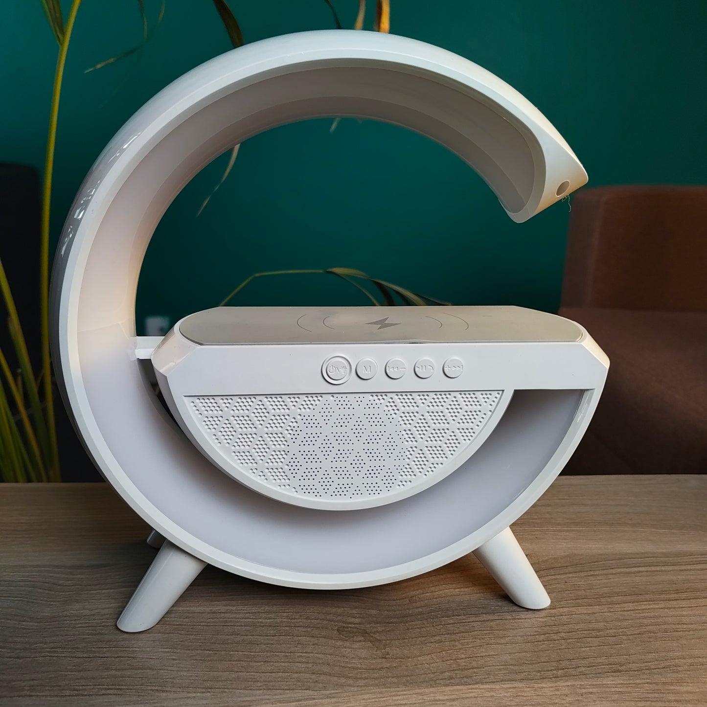 Wireless Charger 4 in 1 Lamp with Bt Speaker (Refurbished)