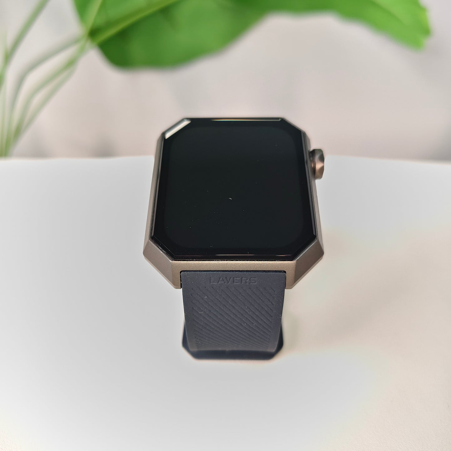 Layers ANARC Smartwatch(Refurbished)